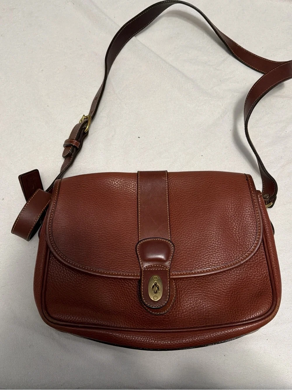 Leather Messenger Bag in Brown